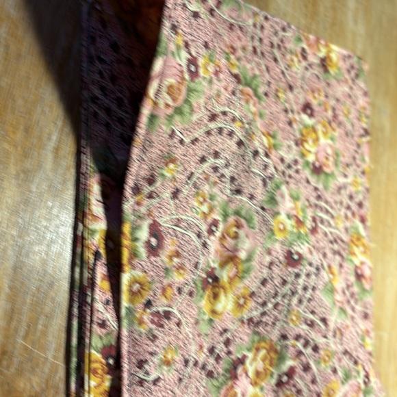 FLORAL TABLE RUNNER - Picture 4 of 4